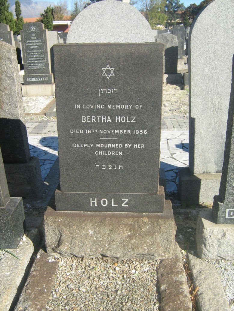 HOLZ Bertha -1956