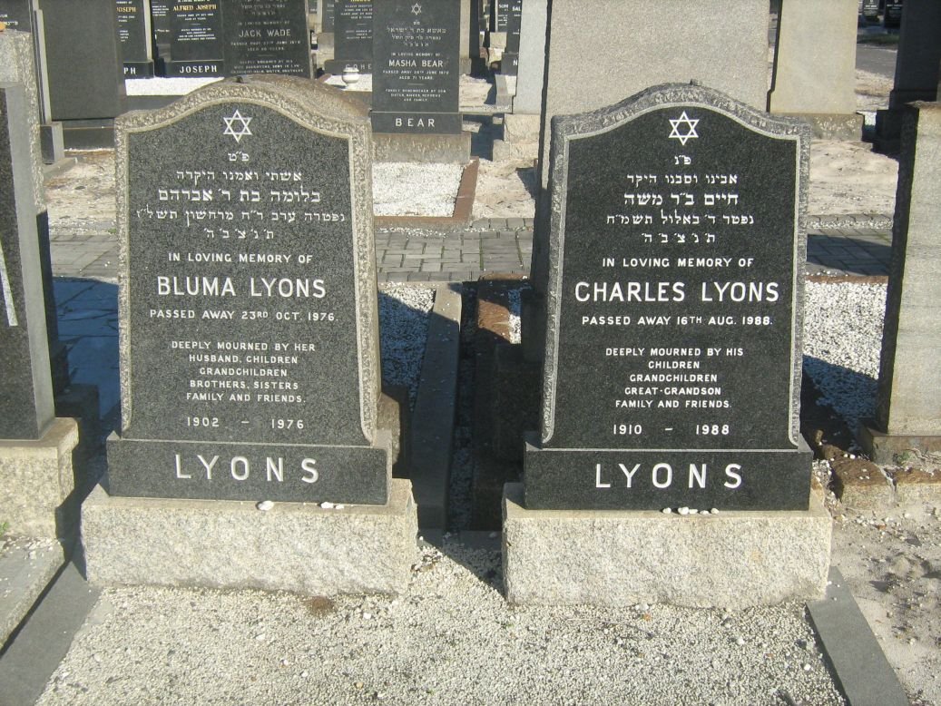 LYONS Charles 1910-1988 &amp; Bluma 1902-1976