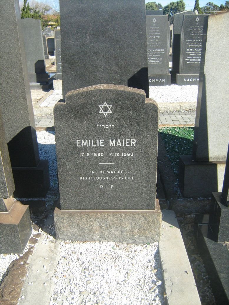 MAIER Emilie 1880-1963