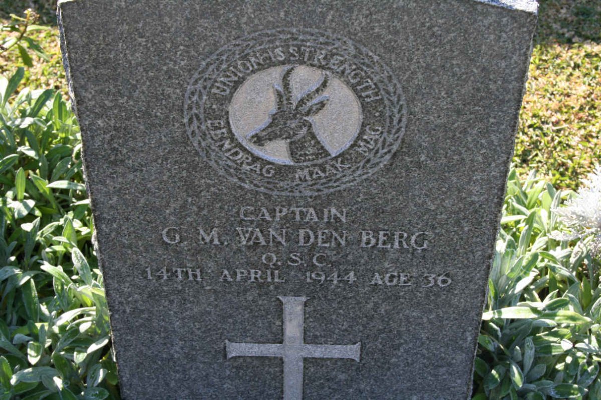 BERG G.M., van den -1944