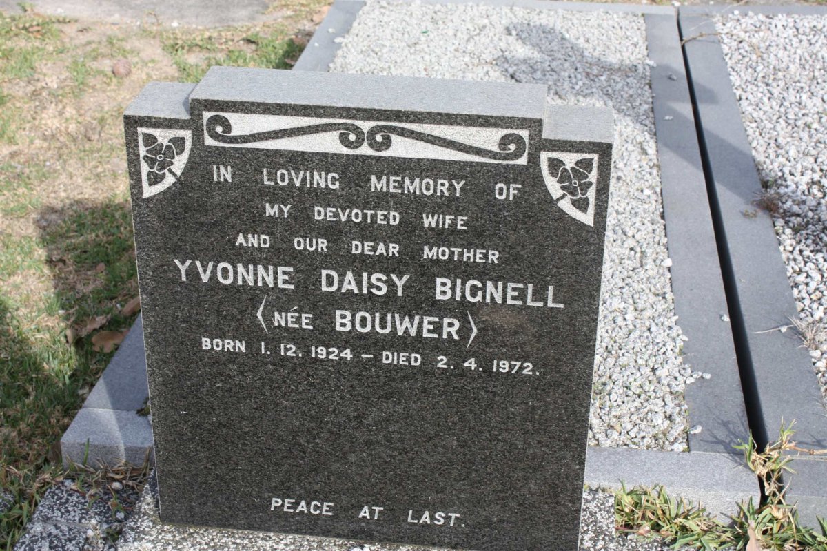 BIGNELL Yvonne Daisy nee BOUWER 1924-1972