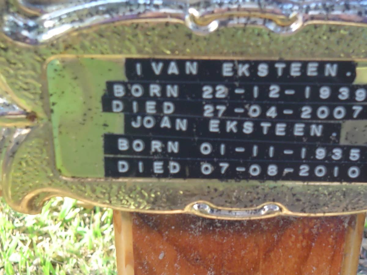 EKSTEEN Ivan 1939-2007 &amp; Joan 1935-2010