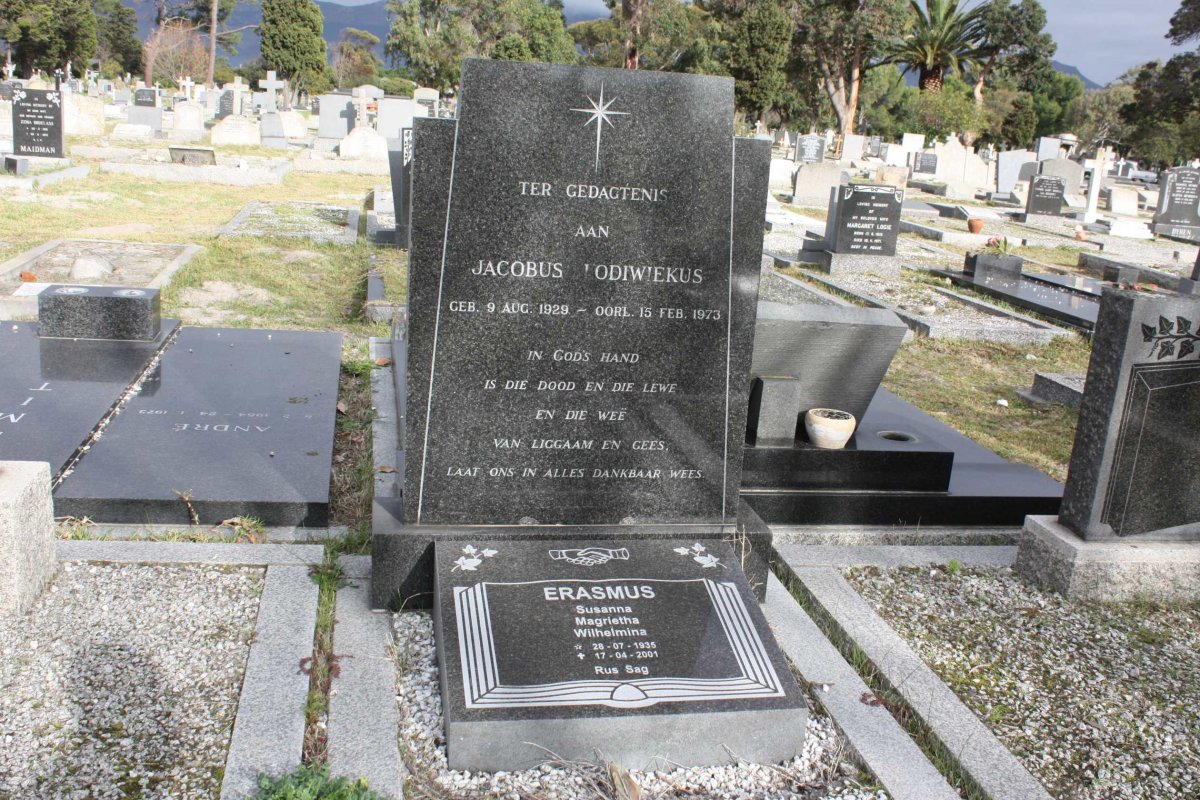 ERASMUS Jacobus Lodiwiekus 1929-1973 &amp; Susanna Margrietha Wilhelmina 1935-2001