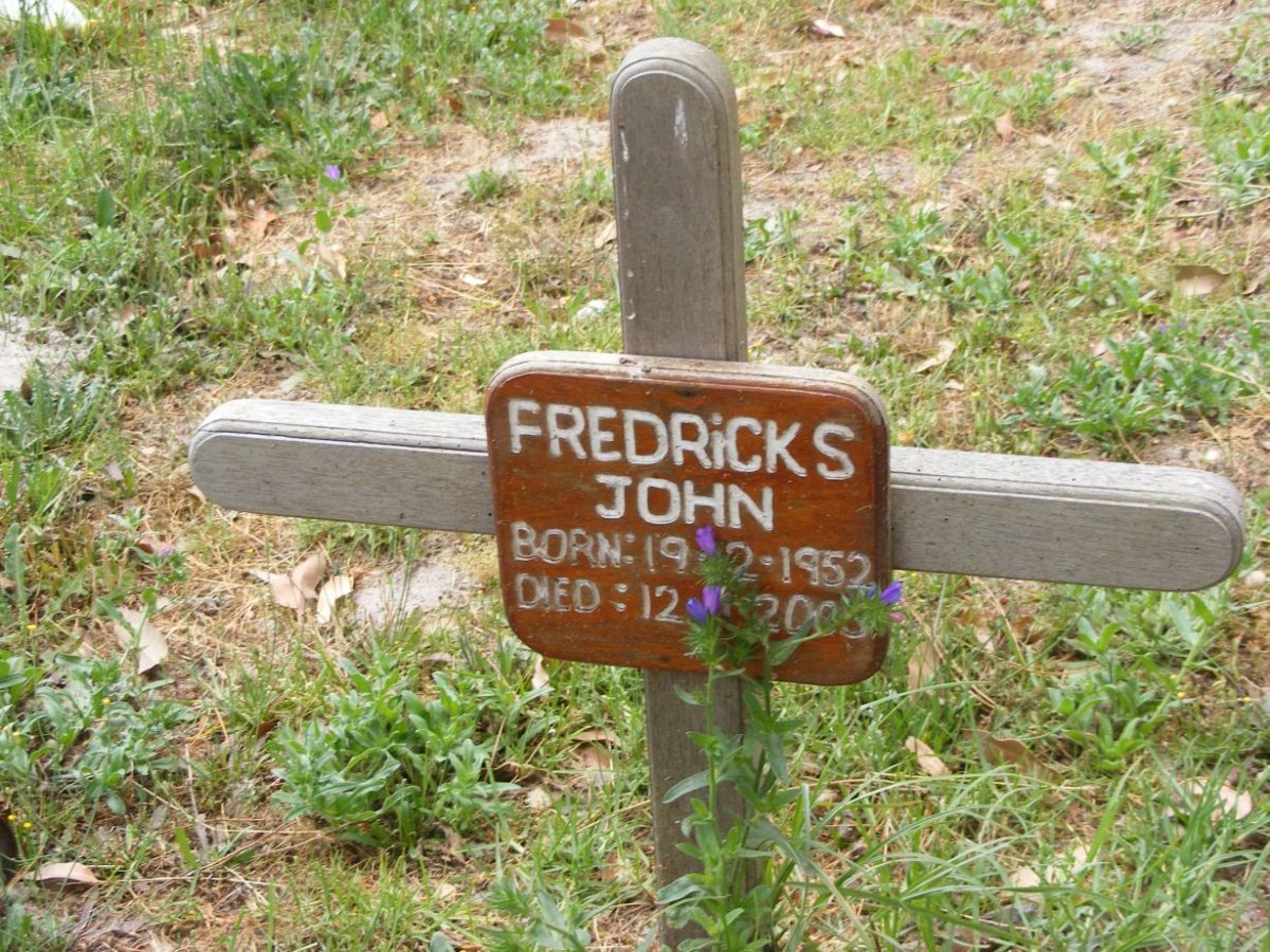 FREDRICKS John 1952-2003
