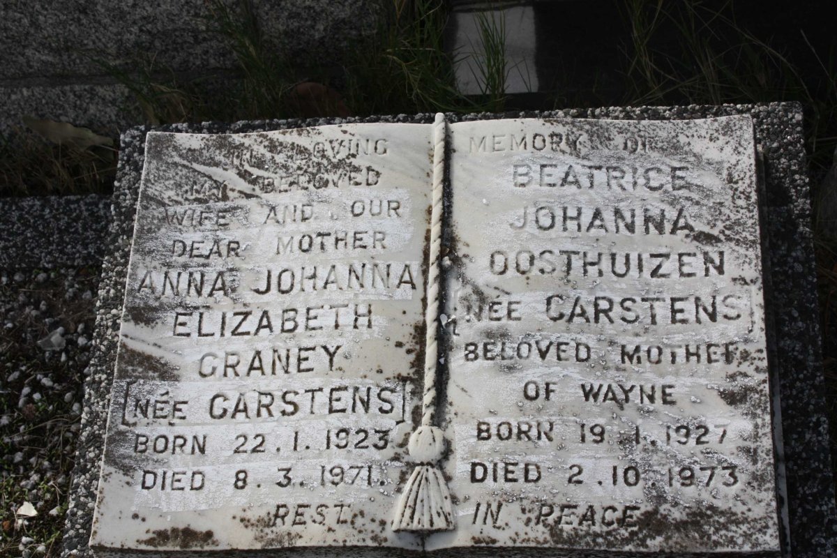 GRANEY Anna Johanna Elizabeth nee CARSTENS 1923-1971 :: OOSTHUIZEN Beatrice Johanna nee CARSTENS 1927-1973