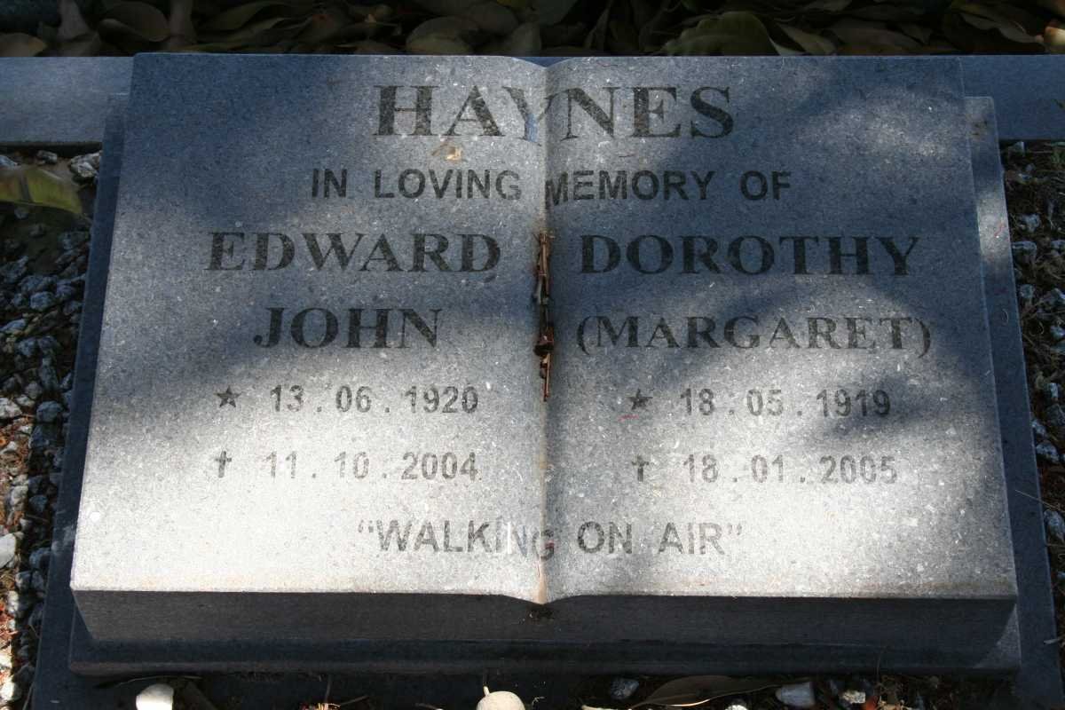 HAYNES Edward John 1920-2004 &amp; Dorothy 1919-2005