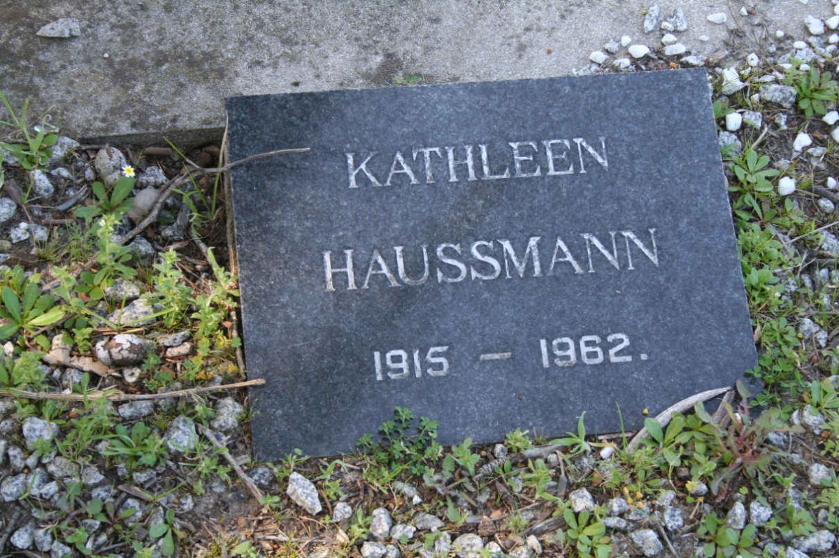 HAUSSMANN Kathleen 1915-1962