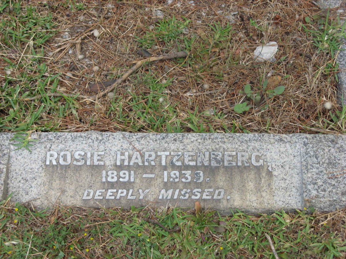 HARTZENBERG Rosie 1891-1939