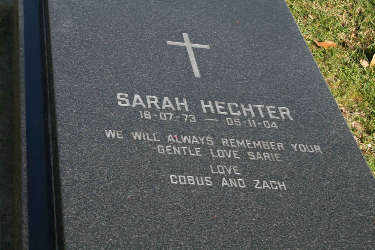 HECHTER Sarah 1973-2004