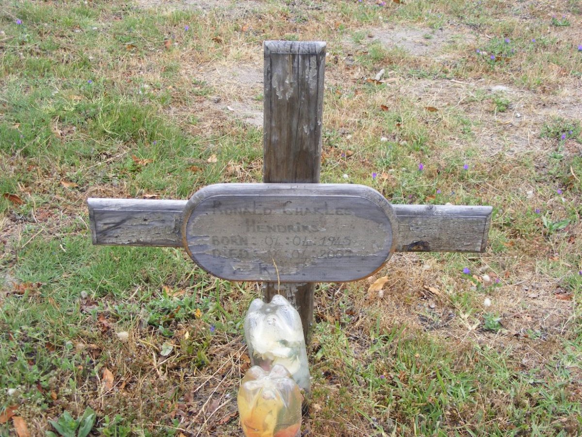 HENDRIKS Ronald Charles 1945-2007