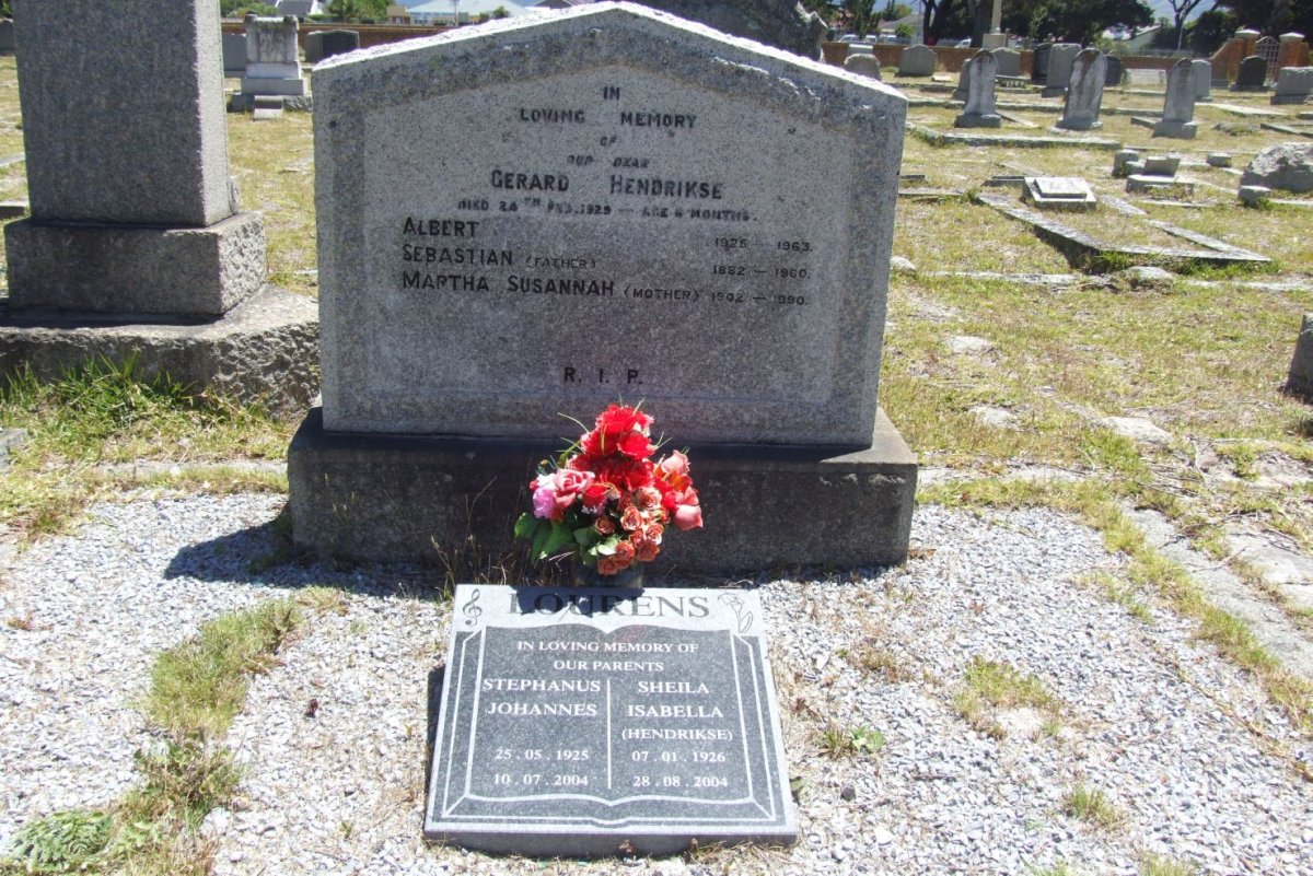 LOURENS Stephanus Johannes 1925-2004 &amp; Sheila Isabella HENDRIKSE 1926-2004