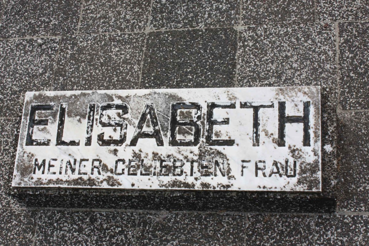 HUTTON Elisabeth