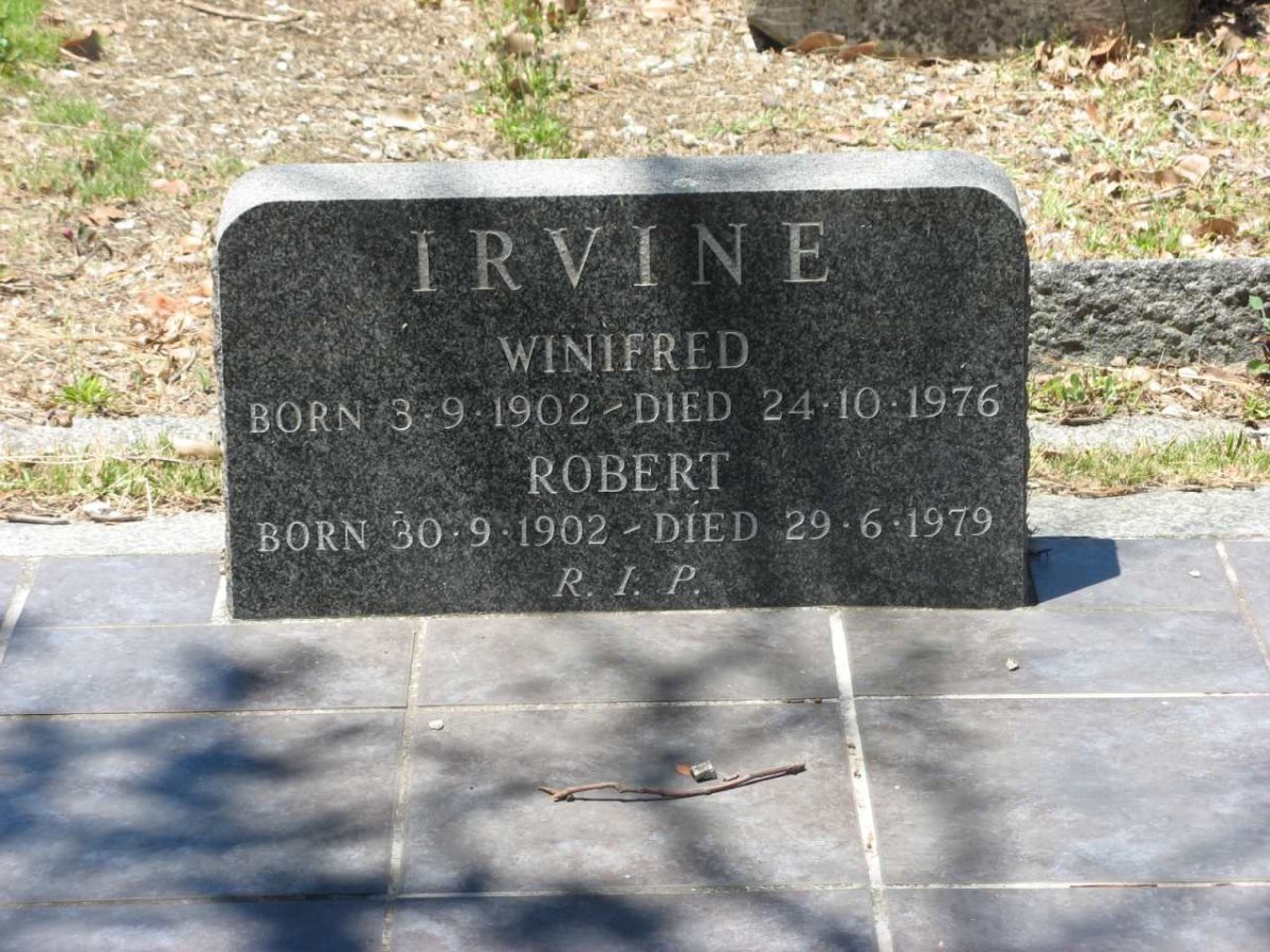 IRVINE Robert 1902-1979 &amp; Winifred 1902-1976