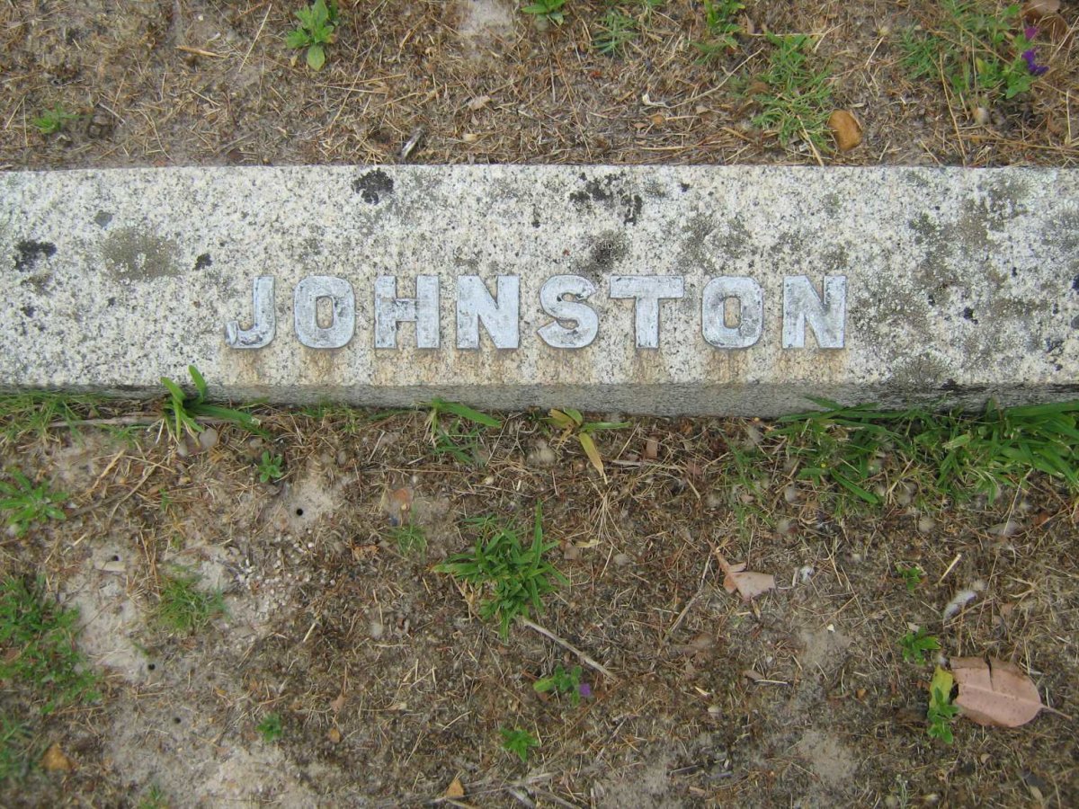 JOHNSTON ?