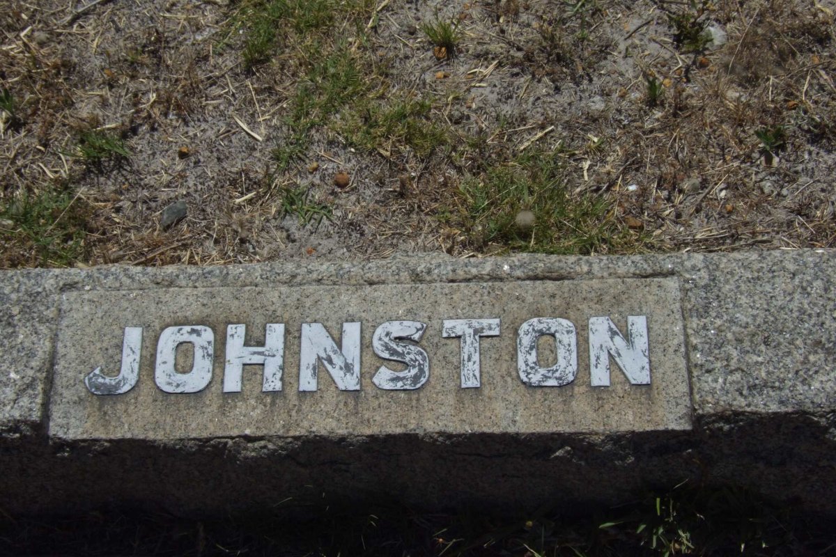 JOHNSTON ?