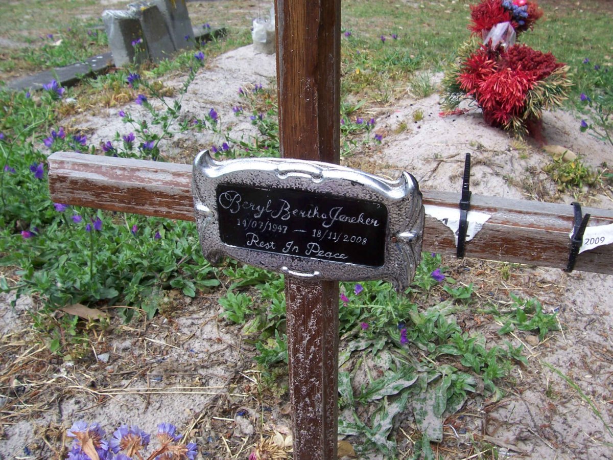 JENEKER Beryl Bertha 1947-2008