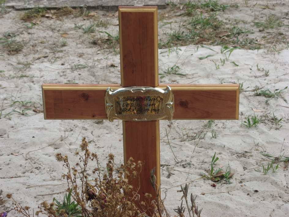 LEWIS Eileen 1969-2009