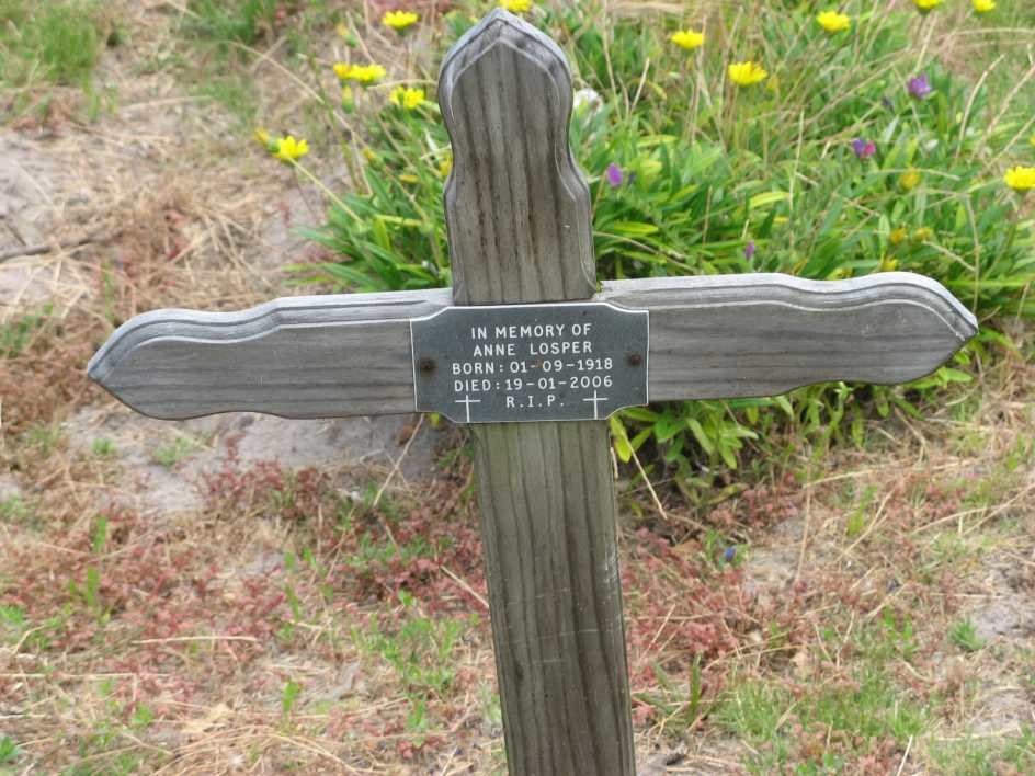 LOSPER Anne 1918-2006