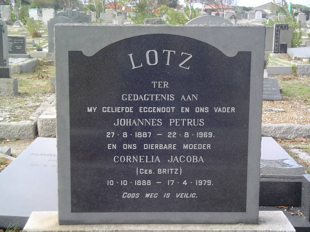 LOTZ Johannes Petrus 1887-1969 &amp; Cornelia Jacoba BRITZ 1888-1979