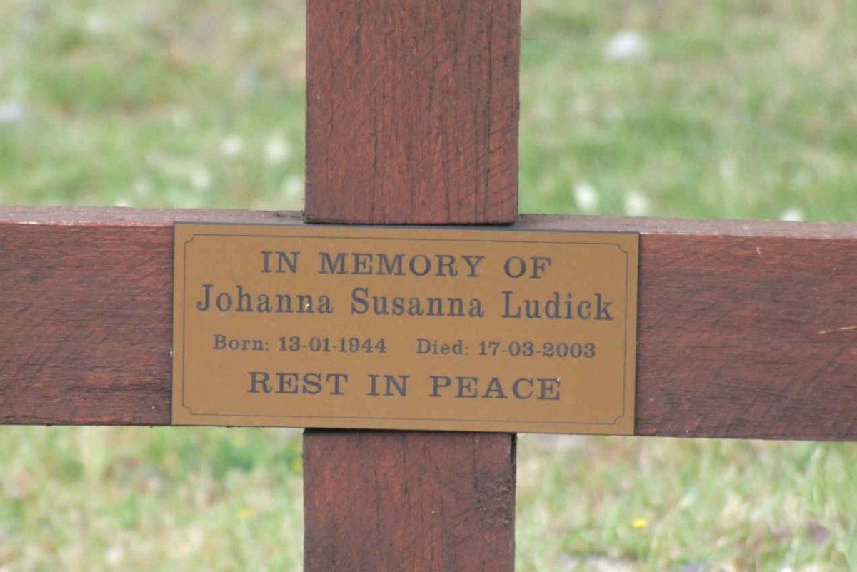 LUDICK Johanna Susanna 1944-2003