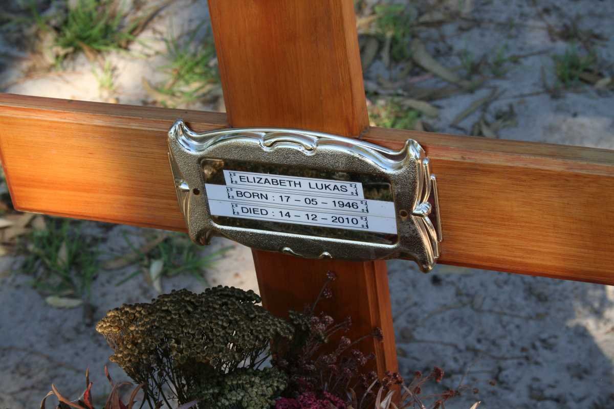 LUKAS Elizabeth 1946-2010