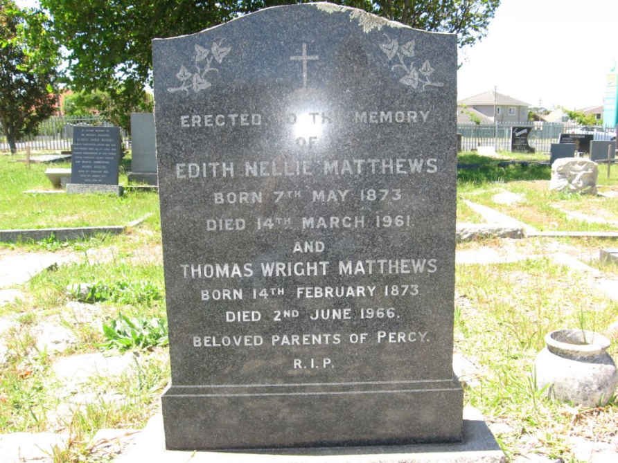 MATTHEWS Thomas Wright 1873-1966 & Edith Nellie 1873-1961