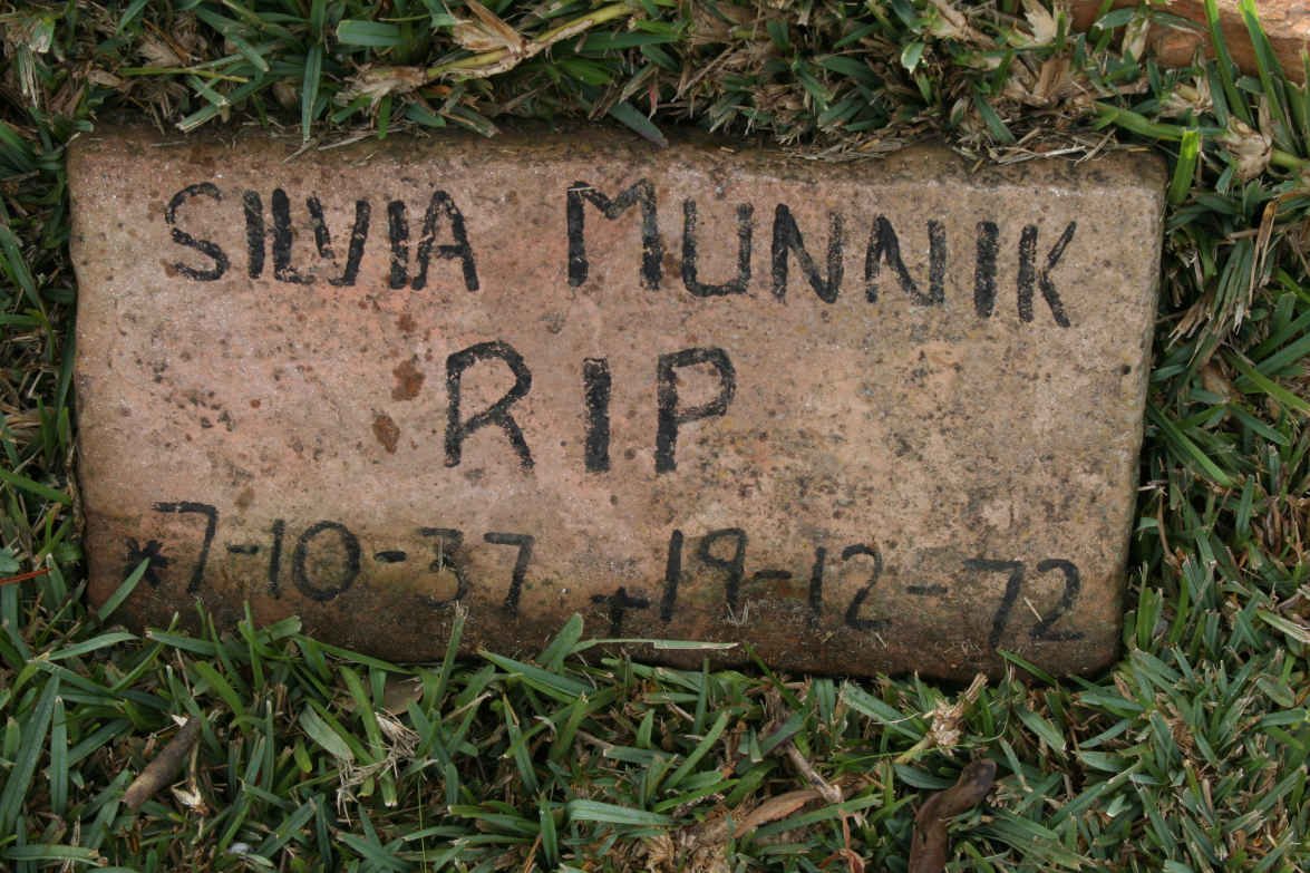 MUNNIK Silvia 1937-1972