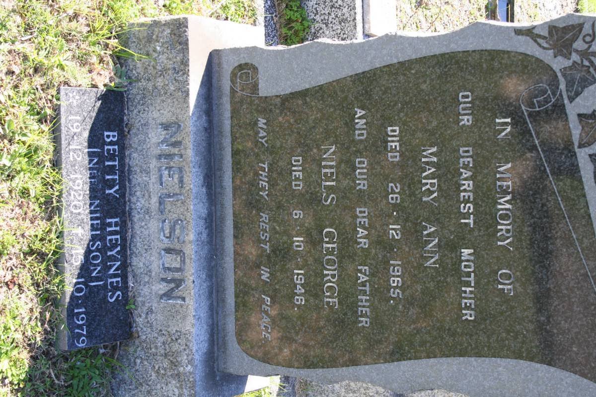 NIELSON Niels George -1946 &amp; Mary Ann -1965 :: HEYNES Betty nee NIELSON 1920-1979