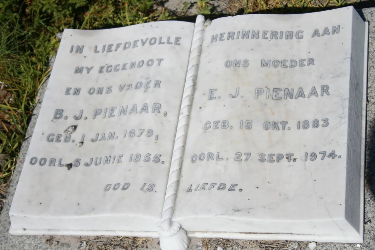 PIENAAR B.J. 1879-1955 &amp; E.J. 1883-1974
