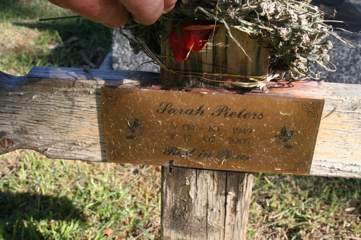 PIETERS Sarah 1949-2007