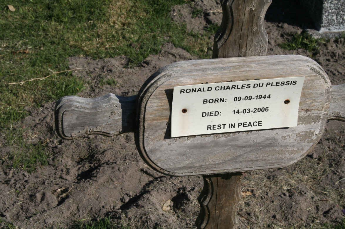 PLESSIS Ronald Charles, du 1944-2006