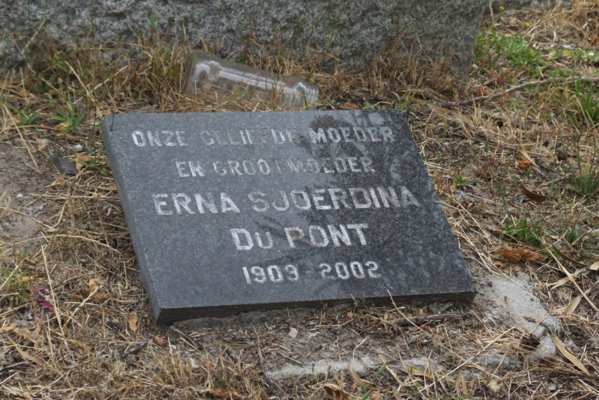 PONT Erna Sjoerdina, du 190?-2002