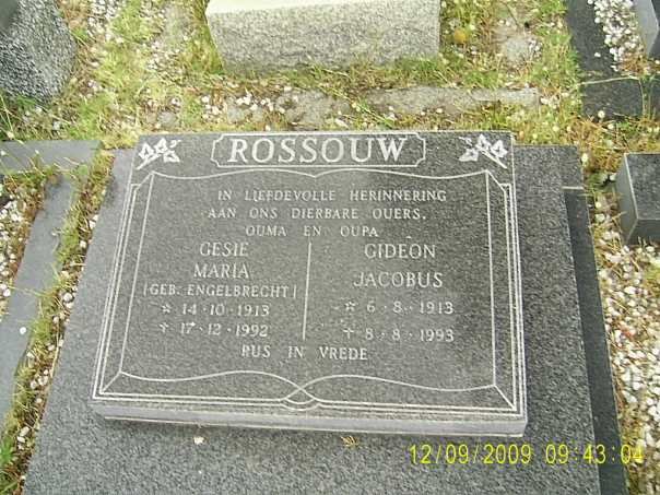 ROSSOUW Gideon Jacobus 1913-1993 &amp; Gesie Maria ENGELBRECHT 1913-1992