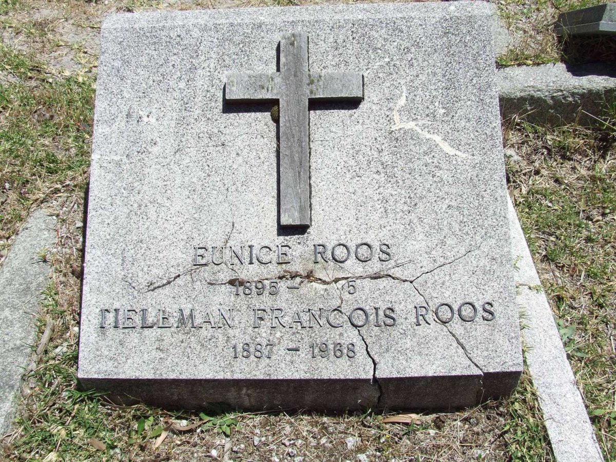 ROOS Tieleman Francois 1887-1968 &amp; Eunice 1895-19?5