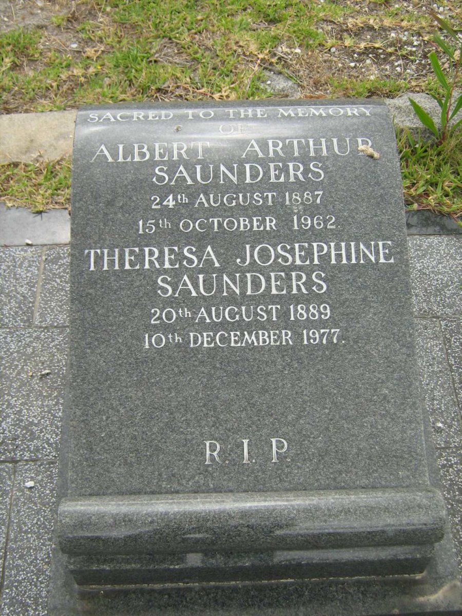 SAUNDERS Albert Arthur 1887-1962 &amp; Theresa Josephine 1889-1977