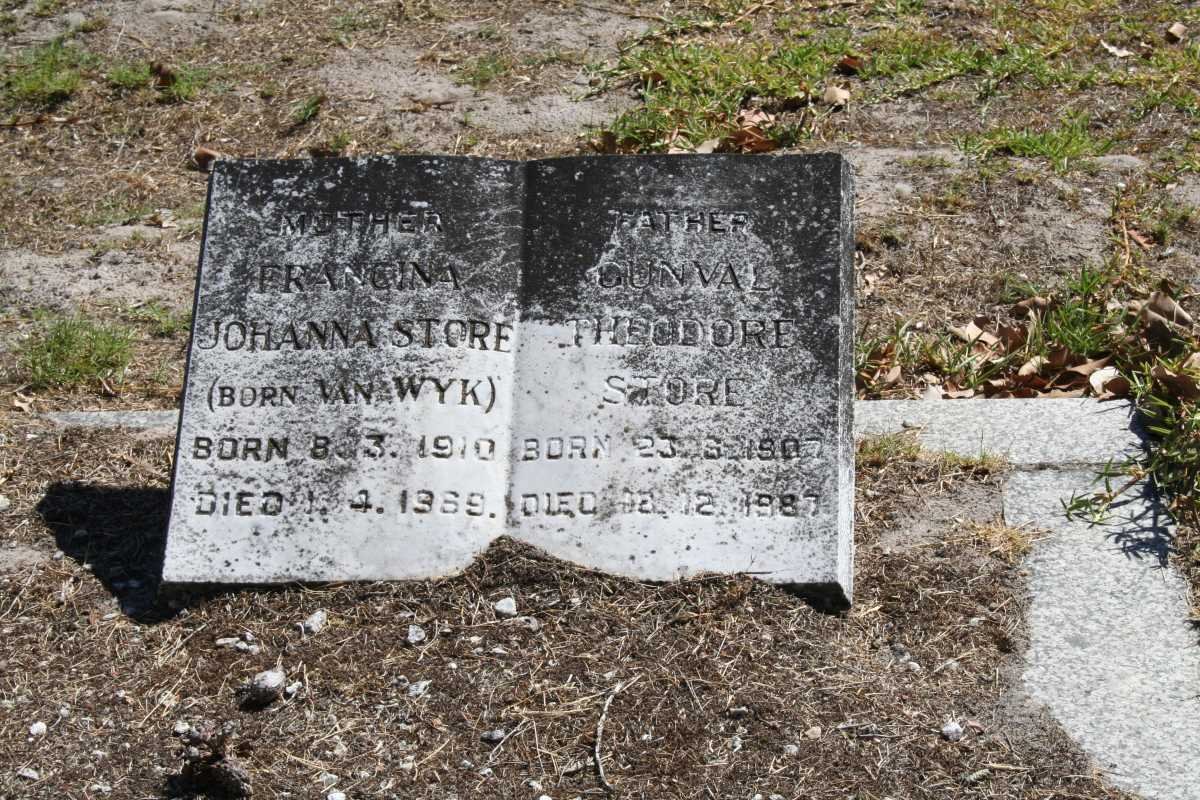 STORE Gunval Theodore 1907-1987 &amp; Francina Johanna VAN WYK 1910-1969