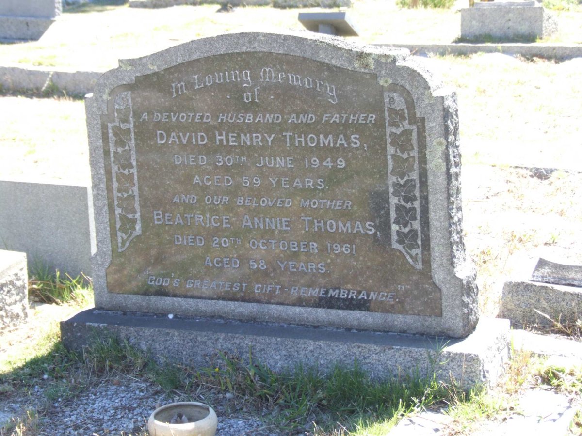 THOMAS David Henry -1949 &amp; Beatrice Annie -1961