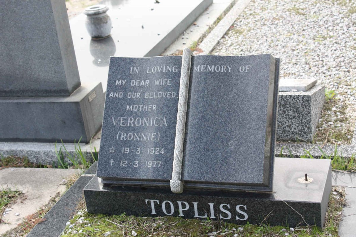 TOPLISS Veronica 1924-1977