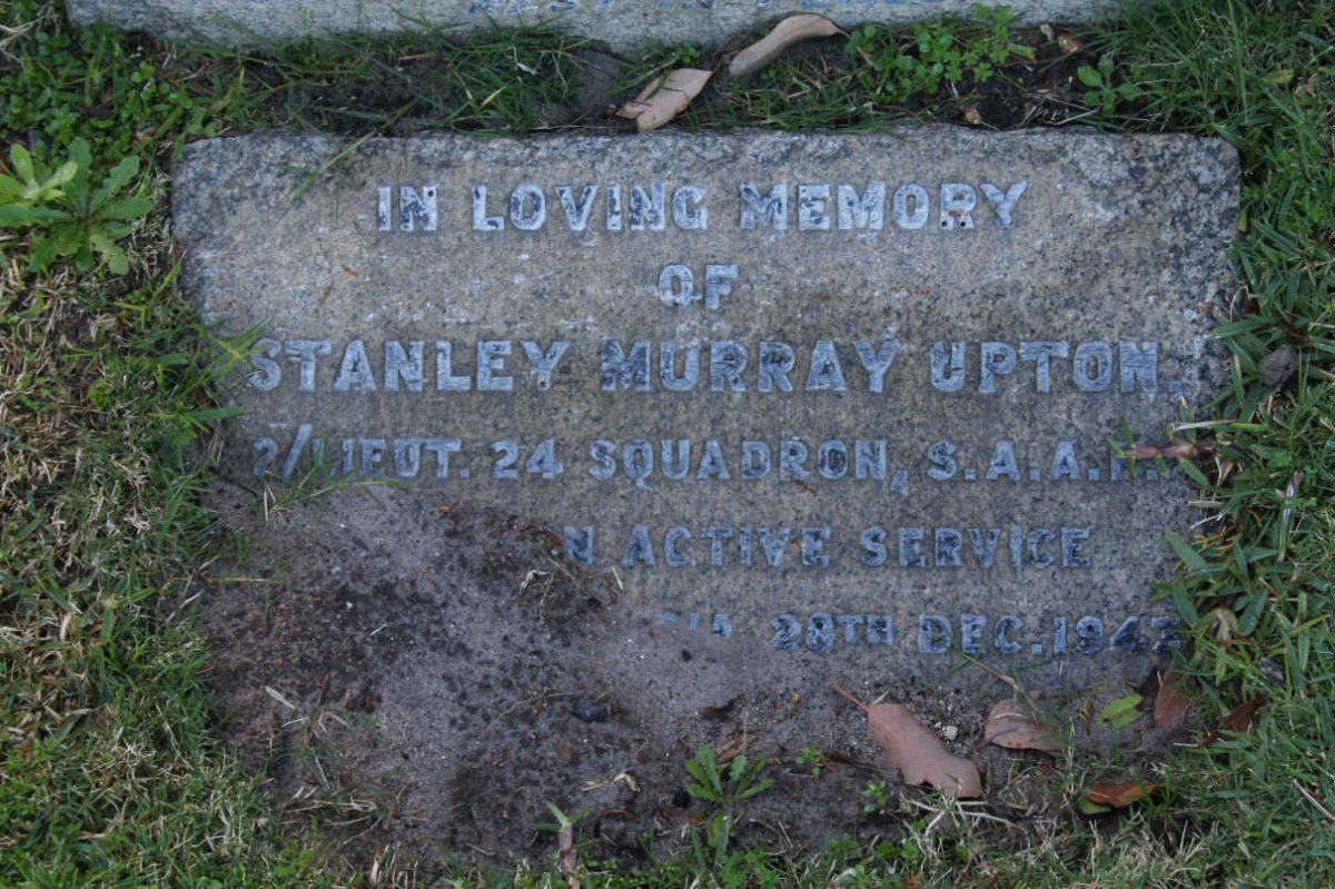 UPTON Stanley Murray -1943