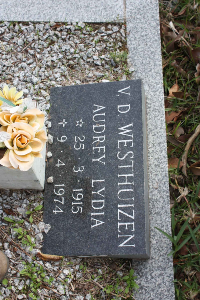 WESTHUIZEN Audrey Lydia,  v.d. 1915-1974