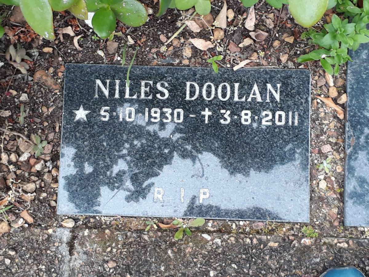 DOOLAN Niles 1930-2011