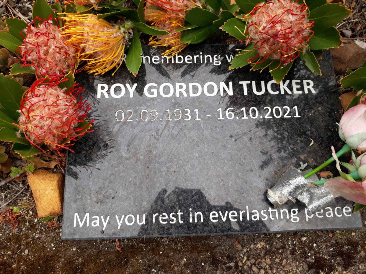 TUCKER Roy Gordon 1931-2021