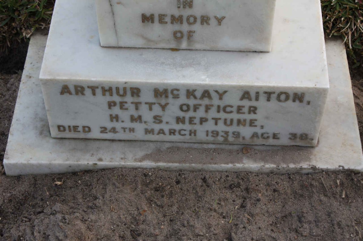 AITON Arthur McKay -1939
