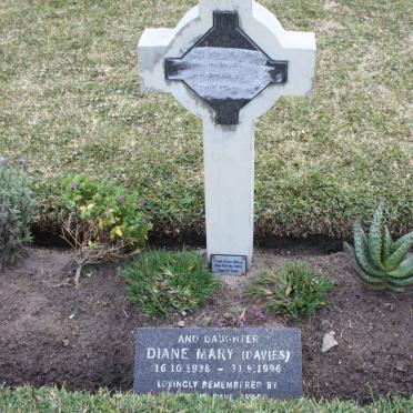 DAVIES H. -1944 :: BRACE Diane Mary nee DAVIES 1938-1996