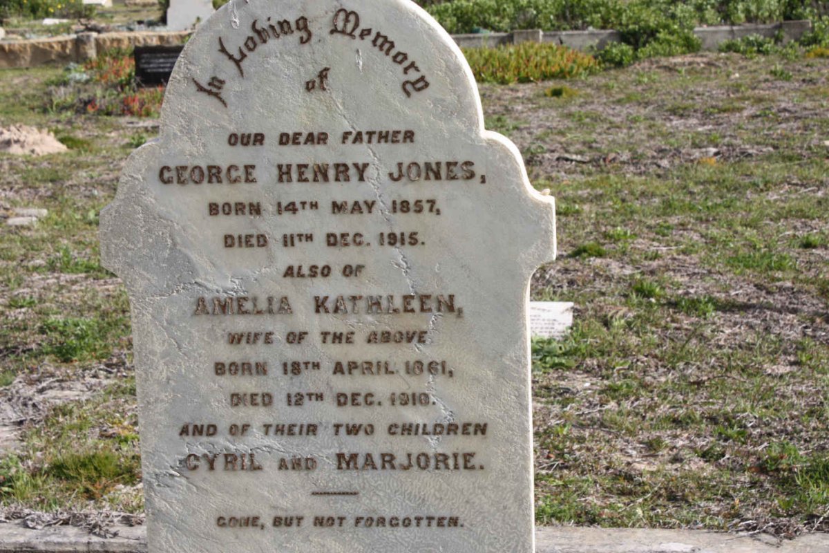 JONES George Henry 1857-1915 &amp; Amelia Kathleen 1861-1910:: JONES Cyril :: JONES Marjorie