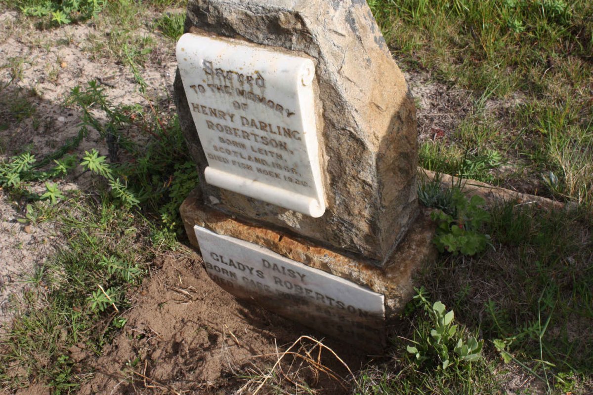 ROBERTSON Henry Darling 1866-1928 &amp; Daisy Gladys 1885-1953