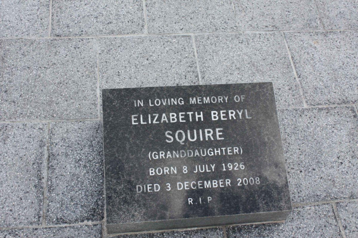 SQUIRE Elizabeth Beryl 1926-2008