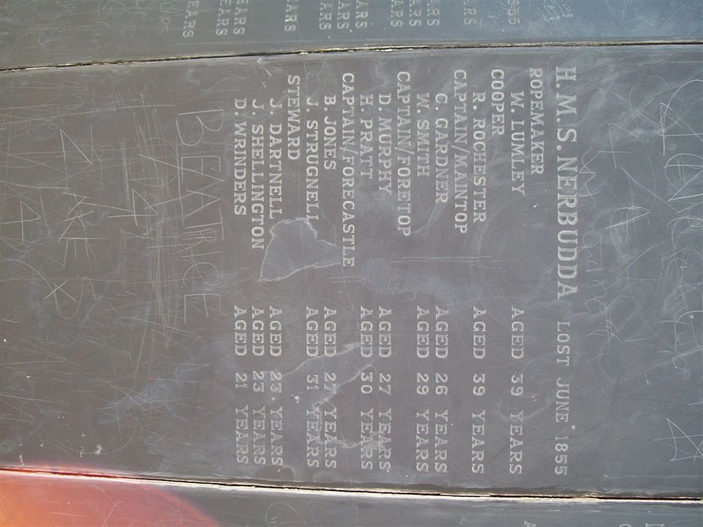 Monument for men buried at sea_08