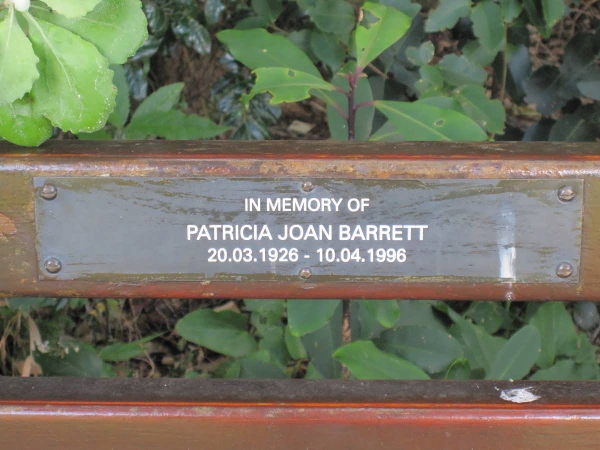 BARRETT Patricia Joan 1926-1996