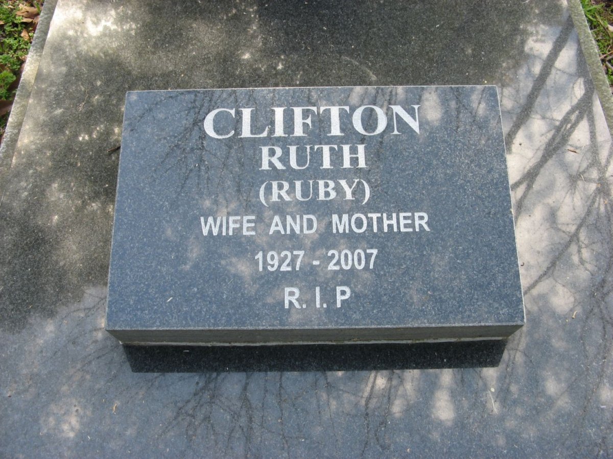 CLIFTON Ruth 1927-2007